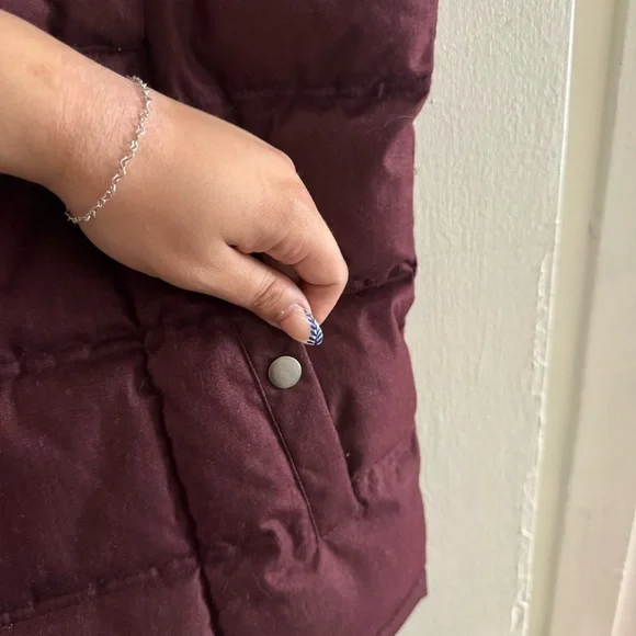 Goodfellow & Co Men's Maroon Quilted Vest - Picture 4 of 5